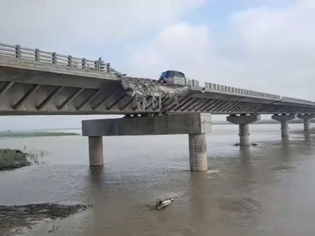 Accident in a project worth Rs 1600 crore on Kosi river