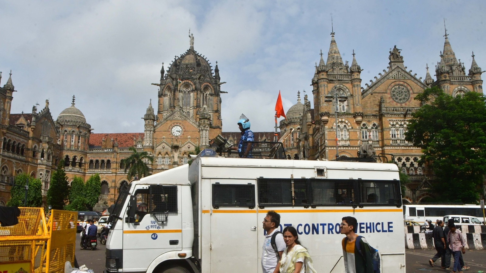 '34 human bombs roaming in Mumbai, will shake the whole city...